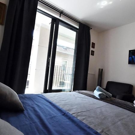 Appartamento Tayson Square Dorcol New Location Free Garage Belgrado Esterno foto